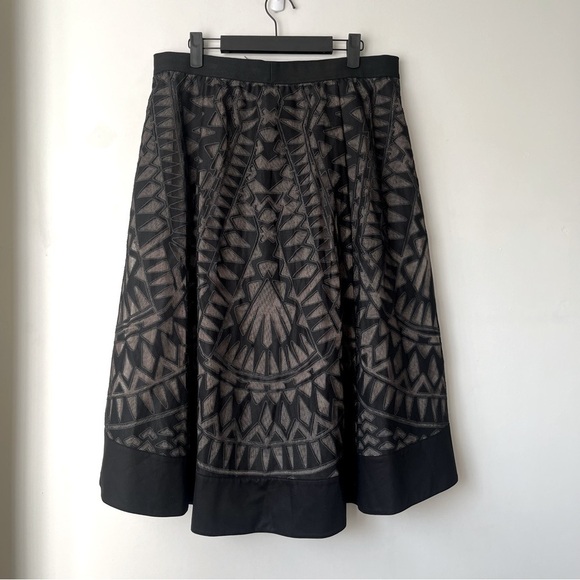 BCBGMAXAZRIA Keary High-Low Midi Geometric Burnout Mesh Lace Skirt M - Picture 8 of 8